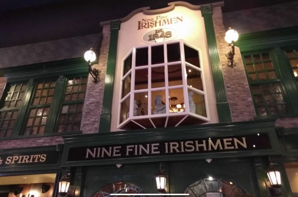 Nine Fine Irishmen pub in New York New York Casino, Las Vegas.